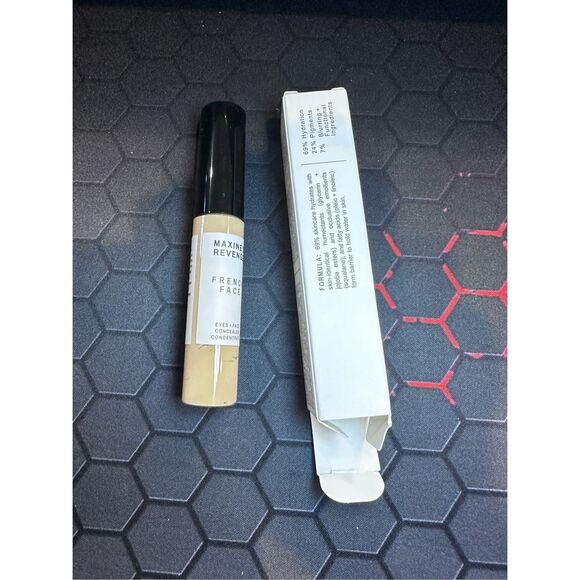 Maxine’s Revenge FRENCH FACE Concealer Concentrate - Color: fair  golden - Picture 3 of 7